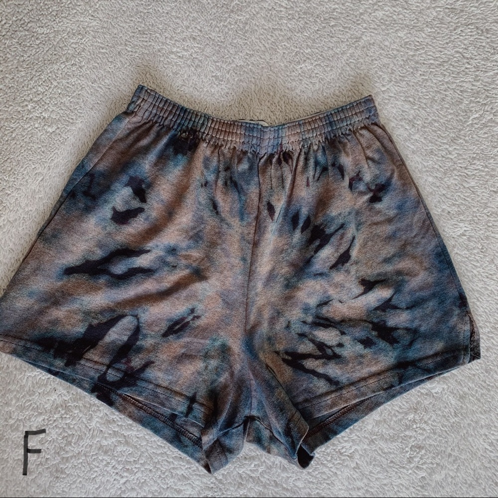 Tie dye lounge / athleisure shorts